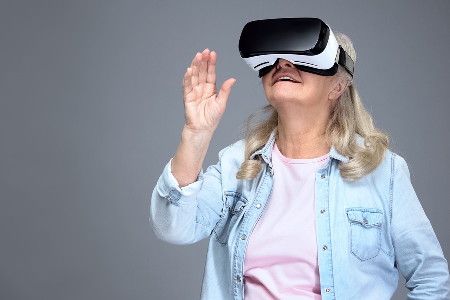 A woman wearing VR glasses
