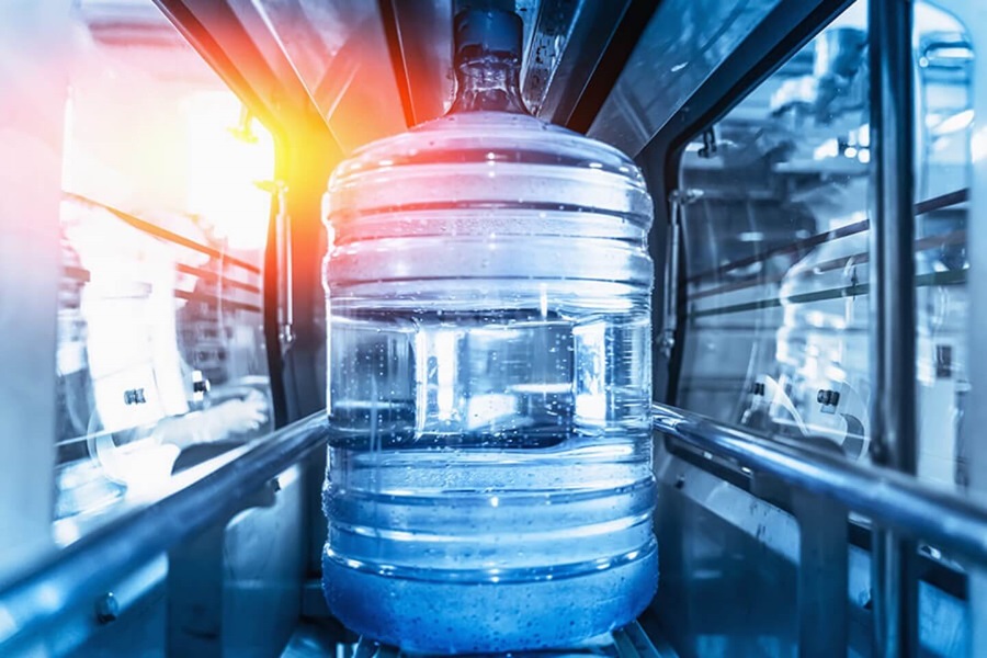 Big water bottle that can be used to create materials for e.g. laptops